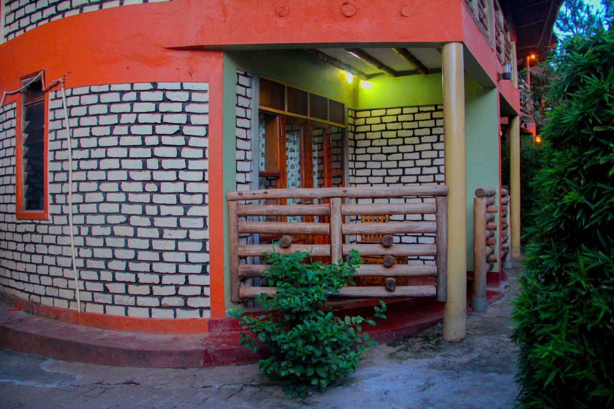 Elite Backpackers Services Masaka Экстерьер фото