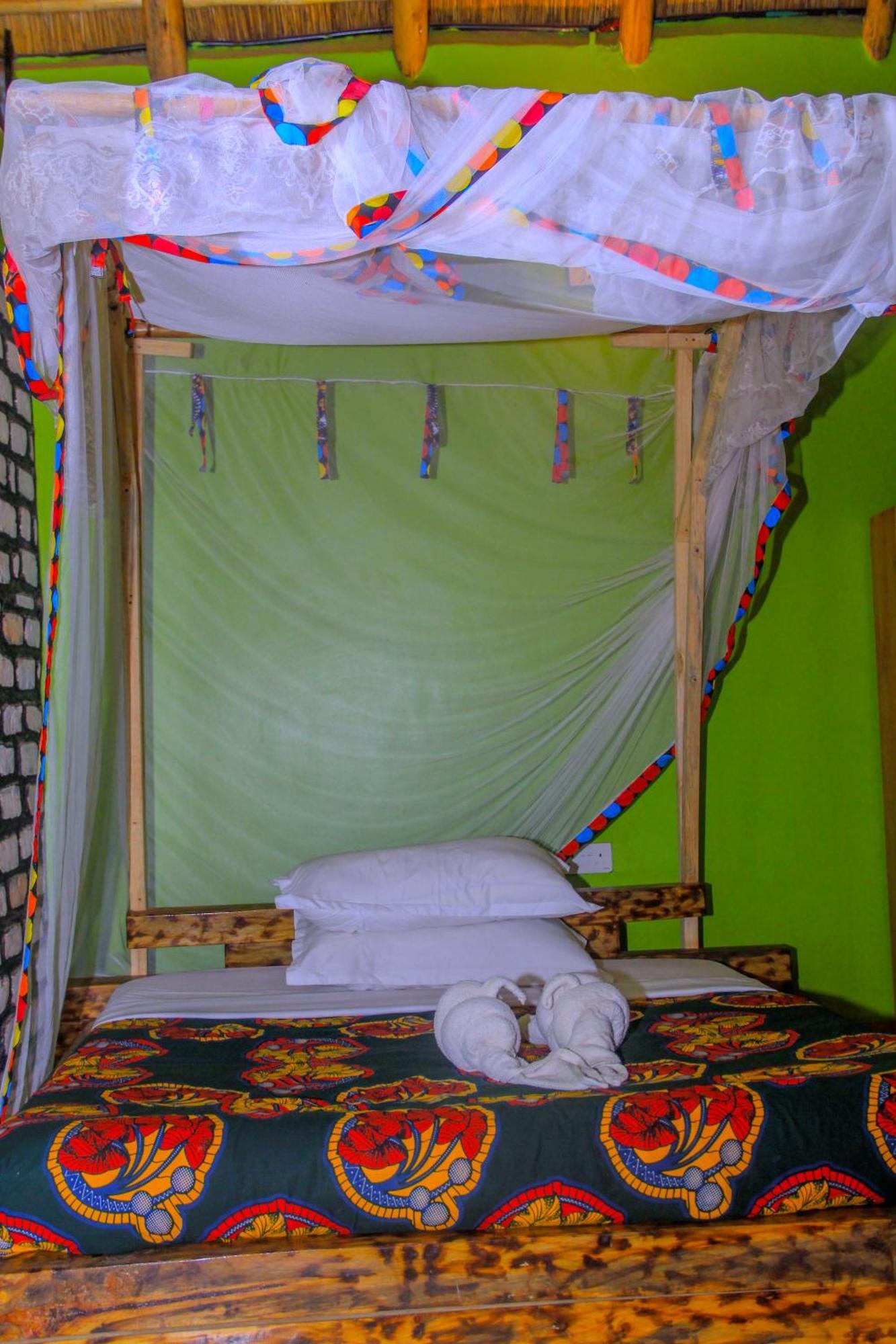 Elite Backpackers Services Masaka Экстерьер фото