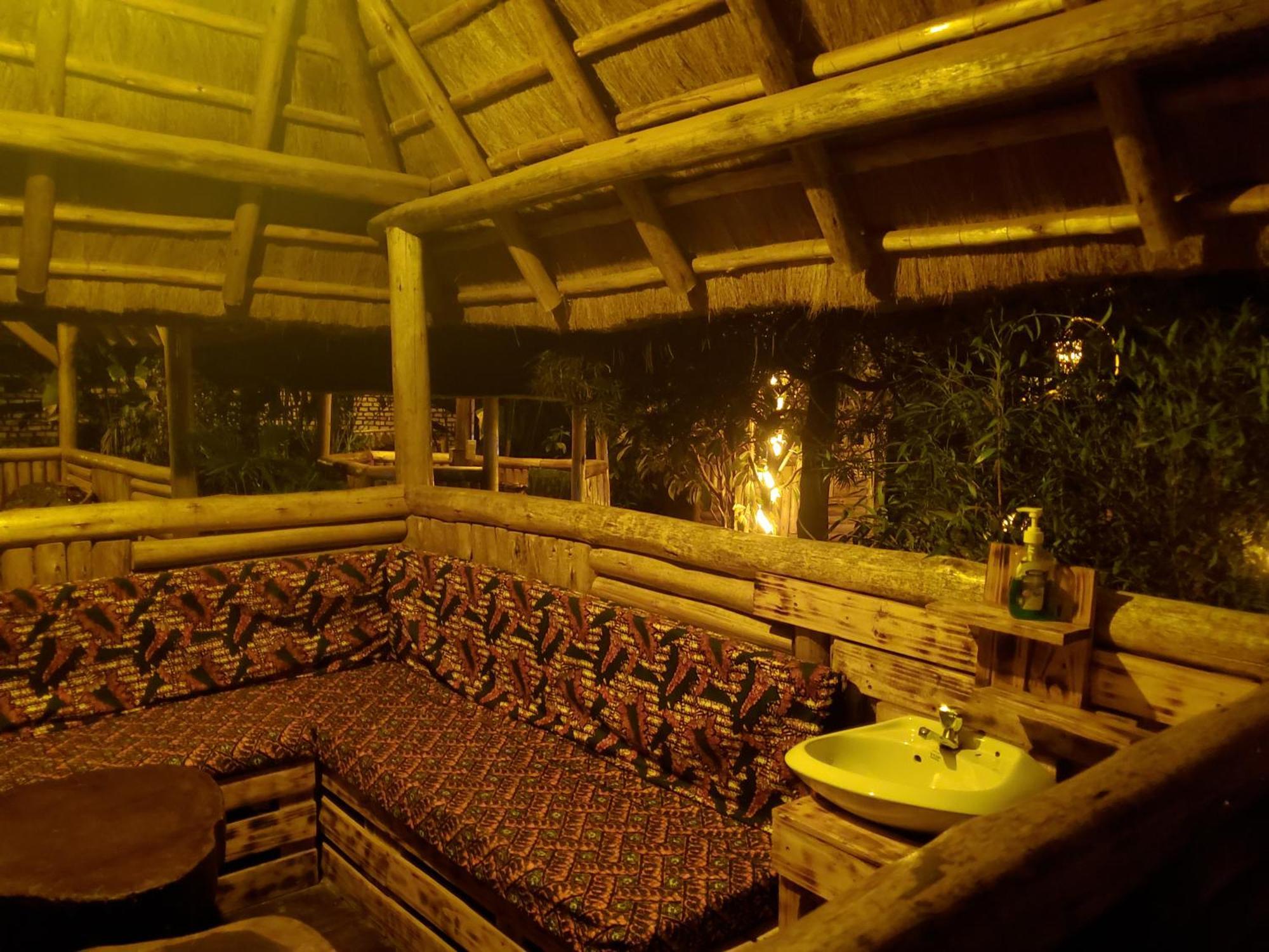 Elite Backpackers Services Masaka Экстерьер фото